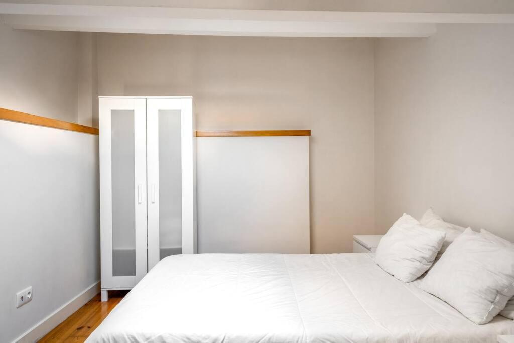 Charming Studio With Ac And Loft On Ground Floor Lisboa Extérieur photo